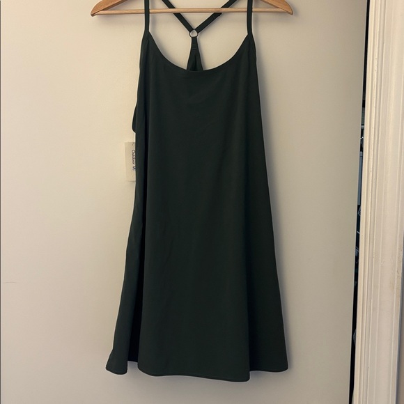 NWT Outdoor Voices Exercise Dress - Evergreen - Picture 3 of 4